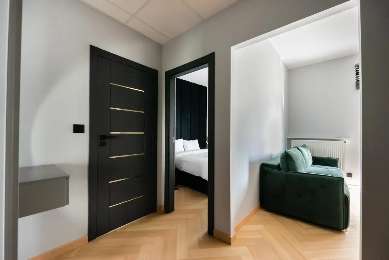 Varsovia Comfort 204 بولندا